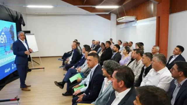 Figueroa presentó el Presupuesto 2025 con enfoque en obras y consenso regional