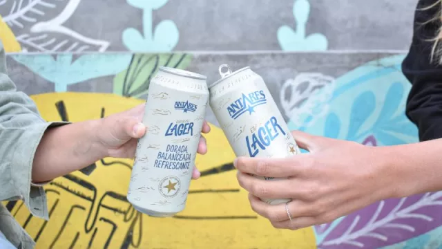 Dónde ir a brindar en el Lager Day: Antares festeja en la Patagonia con Happy Hour, promociones y una cerveza dorada