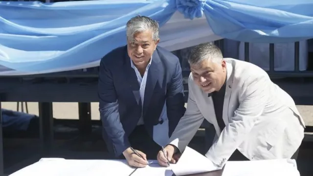 Villa El Chocón impulsa su desarrollo con turismo y obras clave