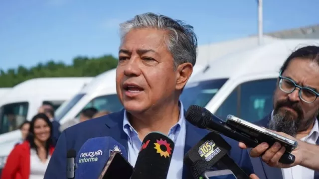 Rolando Figueroa marca un hito en transparencia presupuestaria