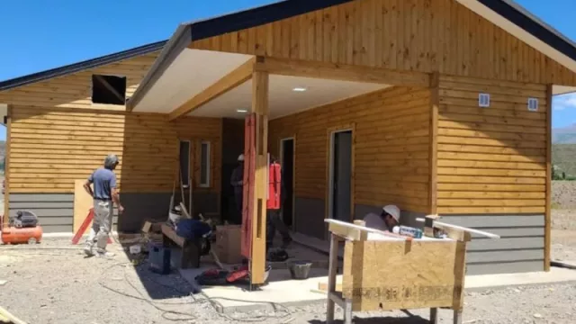 Innovación en Neuquén: bloques de madera que transforman la construcción