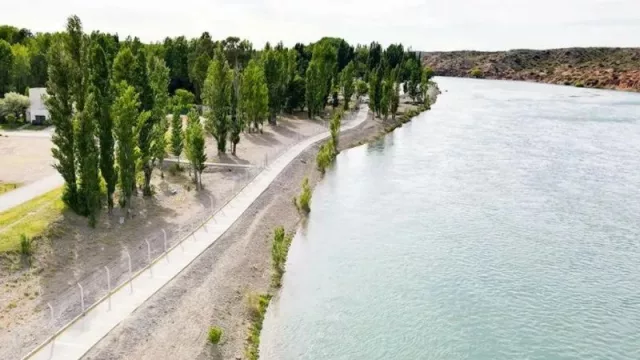 Neuquén avanza en la habilitación de un nuevo camping en el Paseo Costero