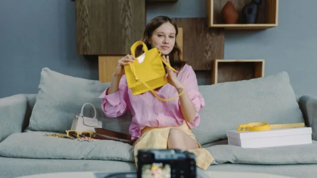 9 de cada 10 españoles leen las reseñas online antes de comprar (lo revela un nuevo informe de Skeepers)