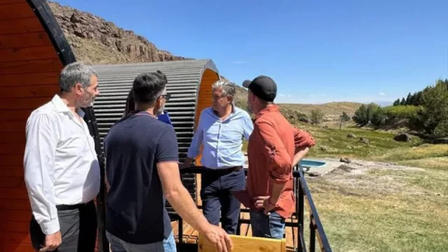 Varvarco avanza en su proyecto de piletones con aguas termales