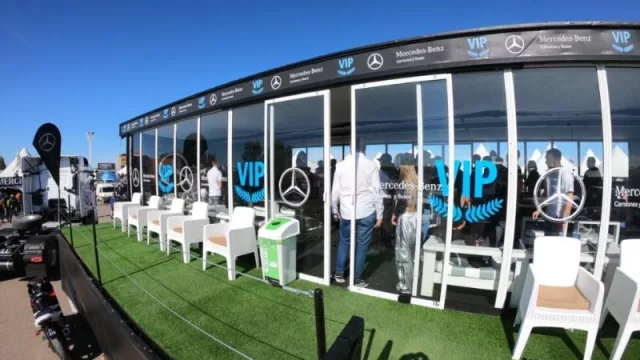 Mercedes Benz refuerza su presencia en el Turismo Carretera (con la renovación de Accelo y Atego)