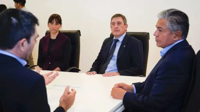 Gas y Petróleo del Neuquén duplica su aporte a las becas Gregorio Álvarez