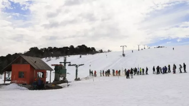 Batea Mahuida inicia la cuenta regresiva para una nueva temporada de nieve