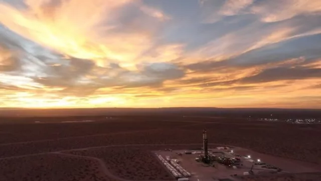 El conflicto en Medio Oriente impulsa el petróleo y abre una oportunidad para Vaca Muerta