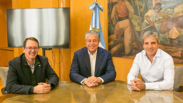 Figueroa gestionó financiamiento y mejoras para Neuquén en una intensa agenda en Buenos Aires