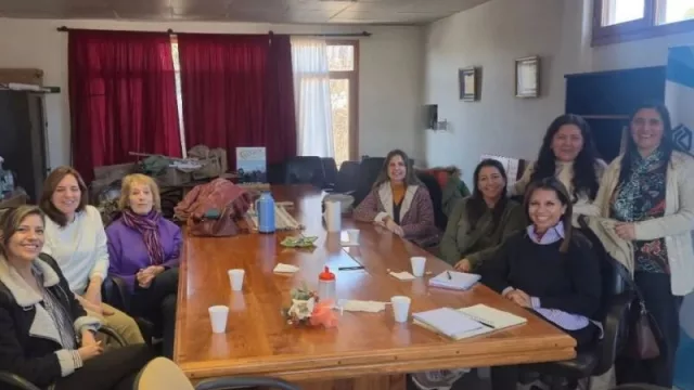 Desarrollo empresarial y liderazgo femenino marcan encuentro en Junín de los Andes