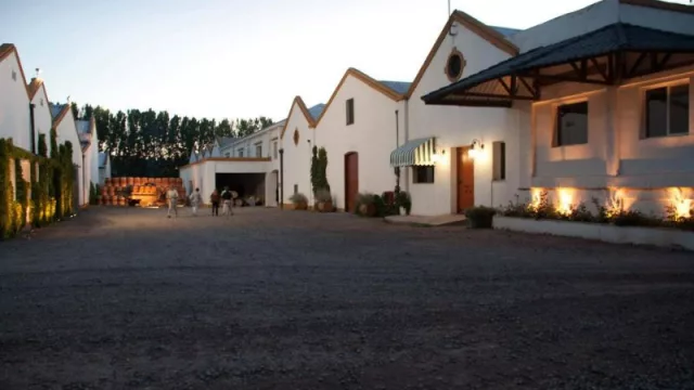 La emblemática bodega Humberto Canale, un siglo de historia en el corazón del Alto Valle