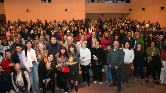 Neuquén celebró con 500 emprendedores una nueva edición de Neuquén Emprende (y anunció más espacios de comercialización)