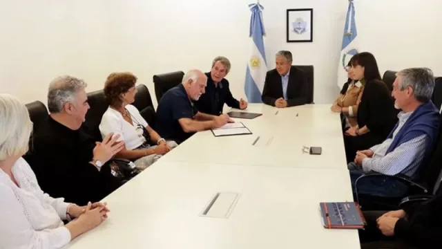 El Colegio de Ingenieros se suma al programa de becas Gregorio Álvarez con fondos y tutorías