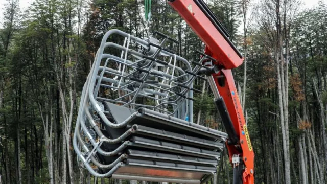 Cerro Bayo avanza con la instalación de una nueva telesilla y proyecta una telecabina que unirá el pueblo con la cumbre