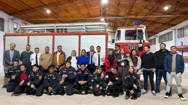 Pluspetrol aportó US$ 40.000 para fortalecer el cuartel de Bomberos Voluntarios de Rincón de los Sauces