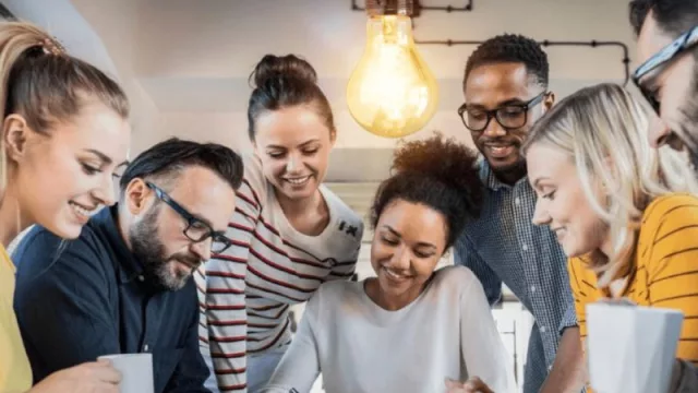 2025: la lógica de las redes “humanas”¿acaparar o compartir? (¿qué entendimos, por fin?)