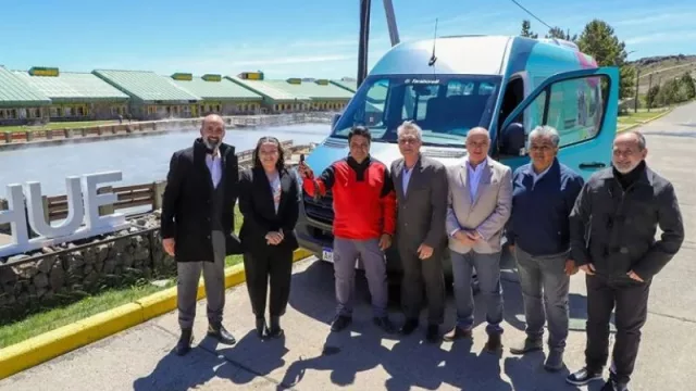 Termas Neuquén suma un nuevo minibús y amplía su capacidad de traslado en el corredor Caviahue–Copahue