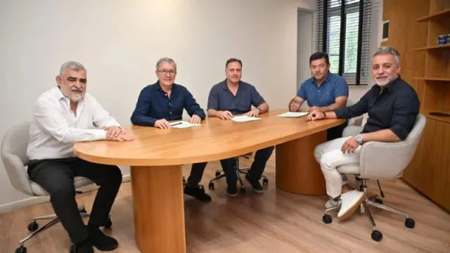 CALF y la Cooperativa Telefónica de Centenario sellan una alianza para ampliar servicios y fortalecer el cooperativismo regional