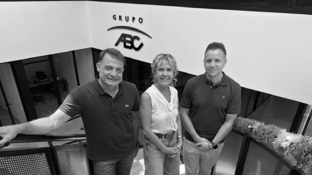 Claudia Santillán deja Grupo ABC tras 33 años (y la compañía designa a Diego Márquez como su nuevo CEO)