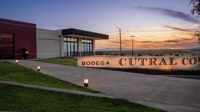 La Bodega de Cutral Co reabre su restó con una propuesta gastronómica centrada en el fuego, el vino y la identidad regional