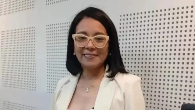 Una ingeniera jujeña desarrolló un estabilizante vial para la minería con residuos de litio