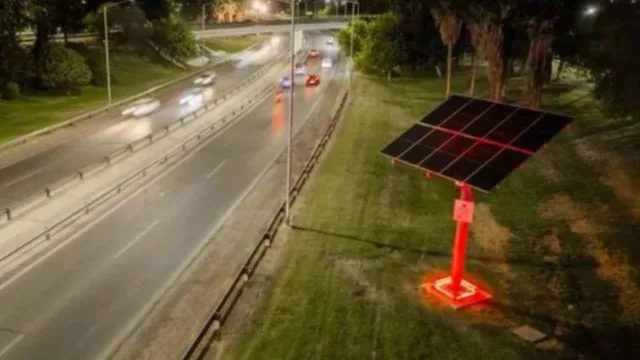 San Juan inauguró la primera ruta del país iluminada 100% con energía solar