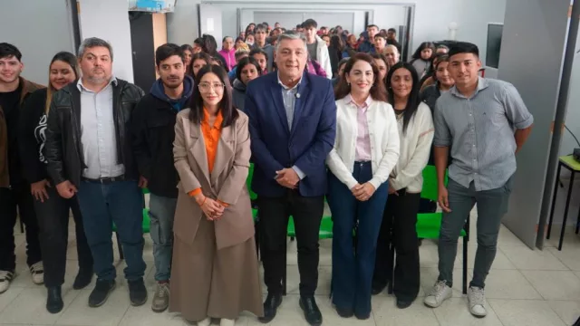 La Banda lanzó una nueva etapa del programa Fomentar Empleo (con capacitaciones y apoyo económico)