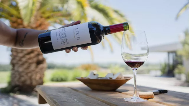 Bodega Familia Schroeder propone “Saurus Barrel Fermented” una línea elegante y con estructura