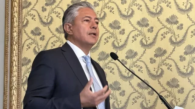 Figueroa llamó a Europa a asociarse con Neuquén para agregar valor a Vaca Muerta y al proyecto de GNL