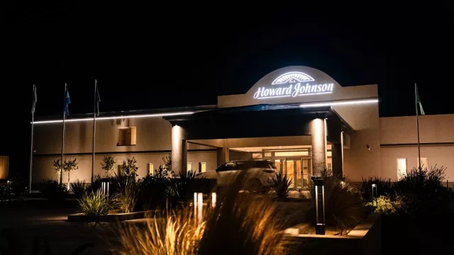 Grupo Hotelero Albamonte cortó cintas en Bahía Blanca con la apertura de un nuevo Howard Johnson