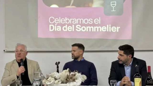 Neuquén reconoció a su primer Embajador del Vino y destacó el crecimiento del enoturismo