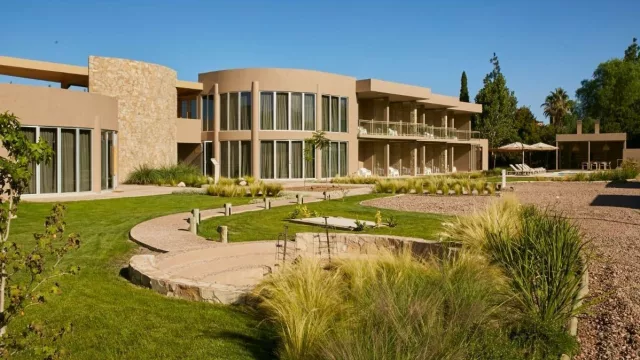 Howard Johnson desembarcó en Mendoza con un hotel boutique en Chacras de Coria