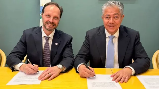 TotalEnergies renovó su apoyo a las Becas Gregorio Álvarez y amplió su programa de seguridad vial en Neuquén