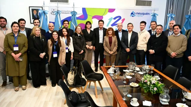 Gaido mostró el crecimiento de Neuquén a empresarios que analizan invertir en Vaca Muerta