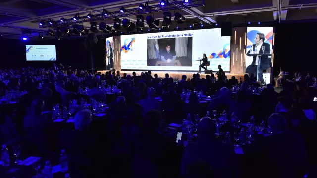 Milei y Lacalle Pou abrieron el debate sobre estabilidad y crecimiento en el 62° Coloquio de IDEA