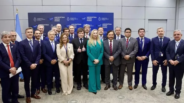 Figueroa llevó Vaca Muerta a París y apuntó a Europa, Japón y Corea del Sur